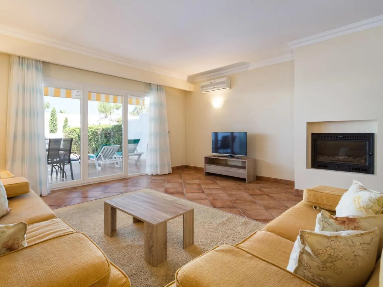 Holiday Home V2 Garrão 650m from the beach Quinta do Lago 0*,  Portugal